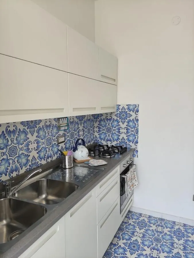 Pretty Panoramic Apartment - Half Way Center-Vomero District Napoli