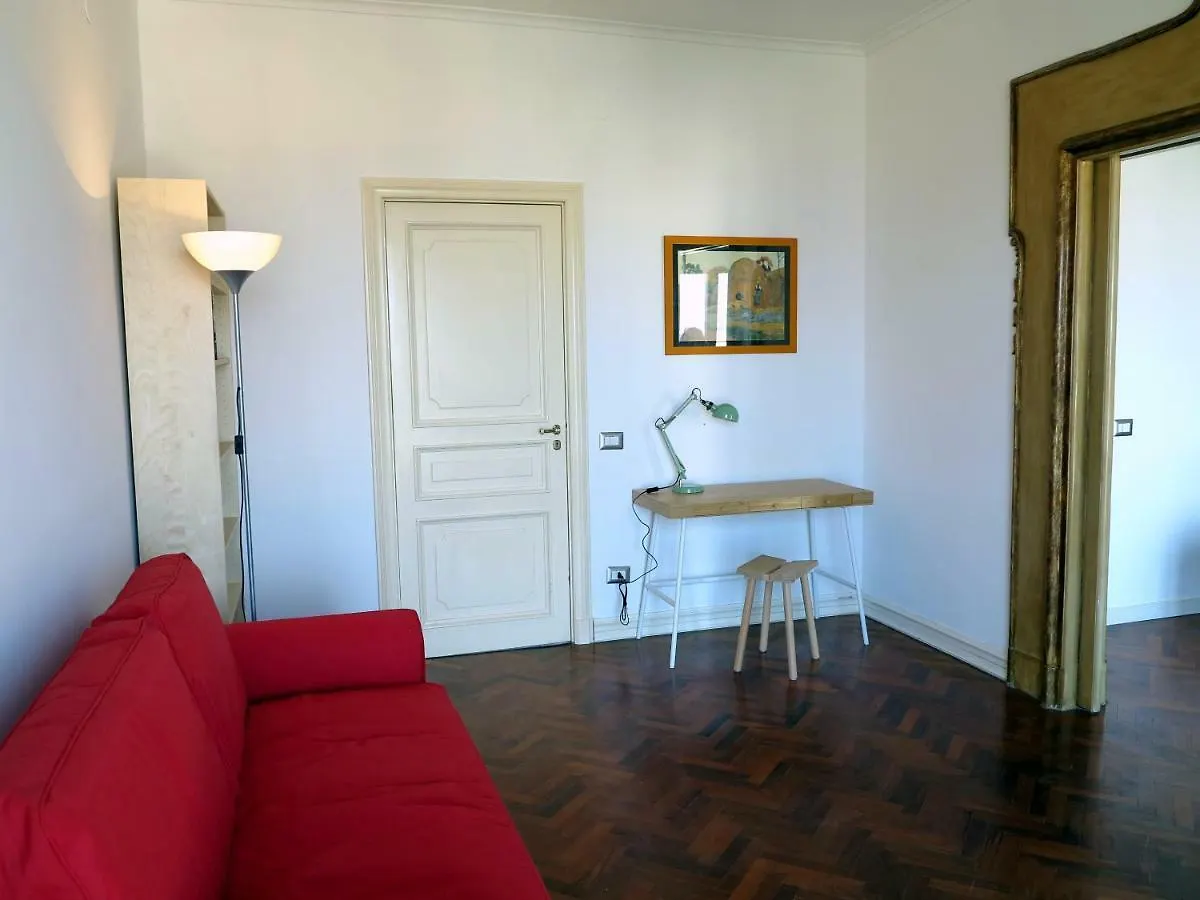 Pretty Panoramic Apartment - Half Way Center-Vomero District Napoli